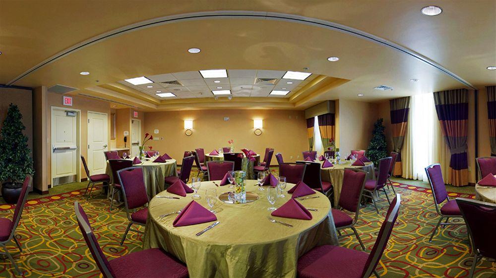 Hotel By Marriott Downtown/bricktown 3*