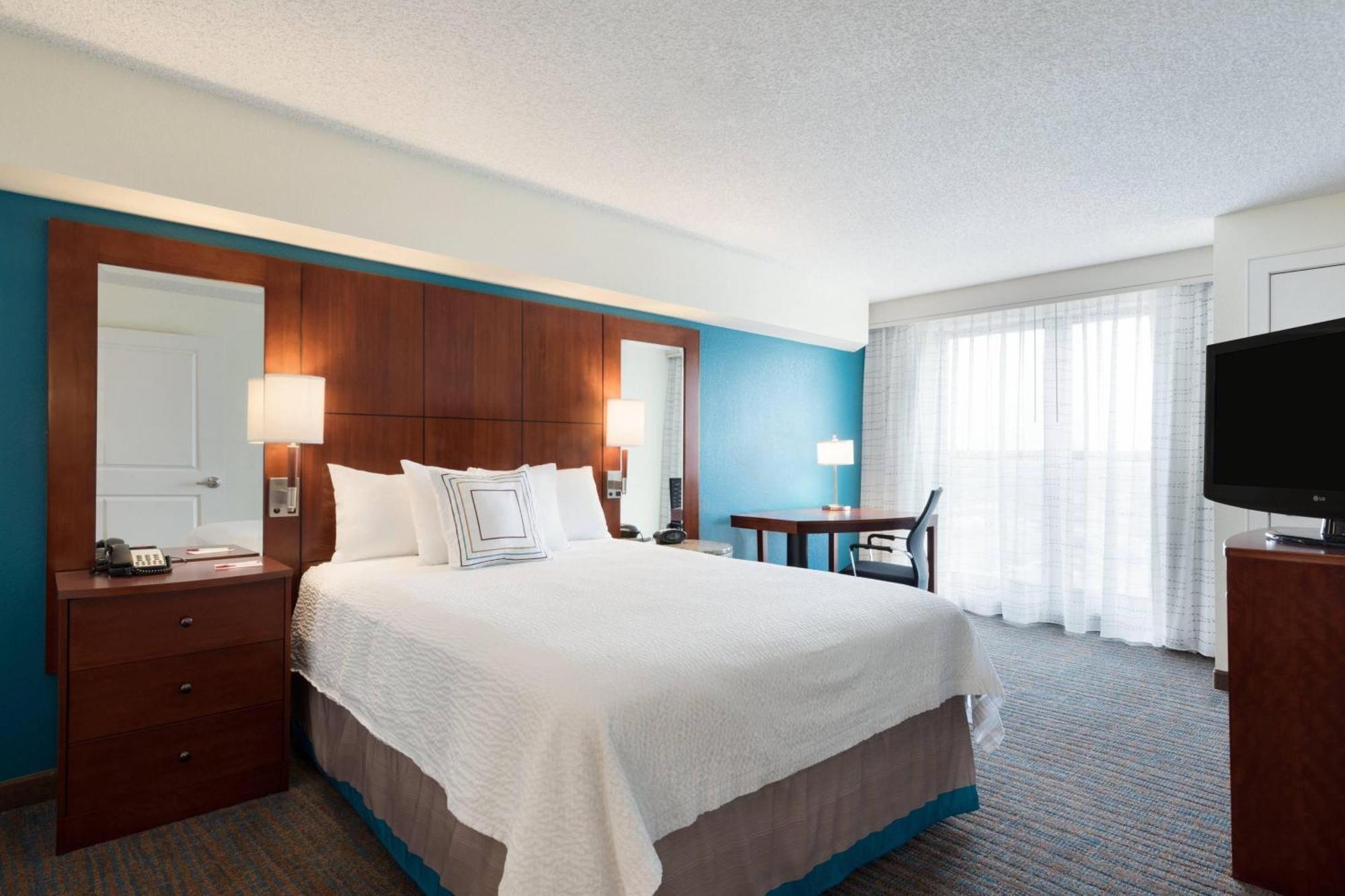 By Marriott Downtown/bricktown Hotel