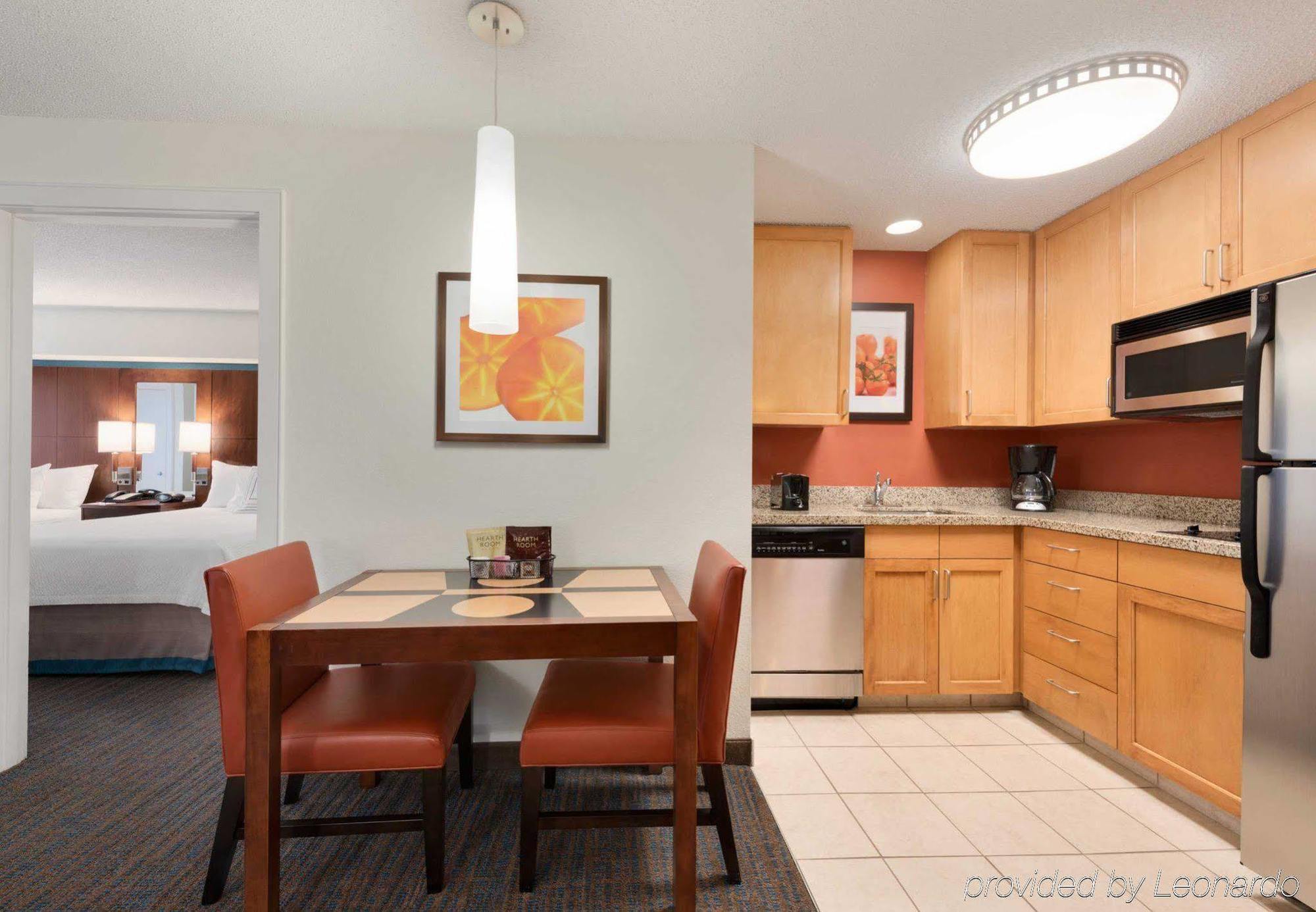 Hotel By Marriott Downtown/bricktown 3*