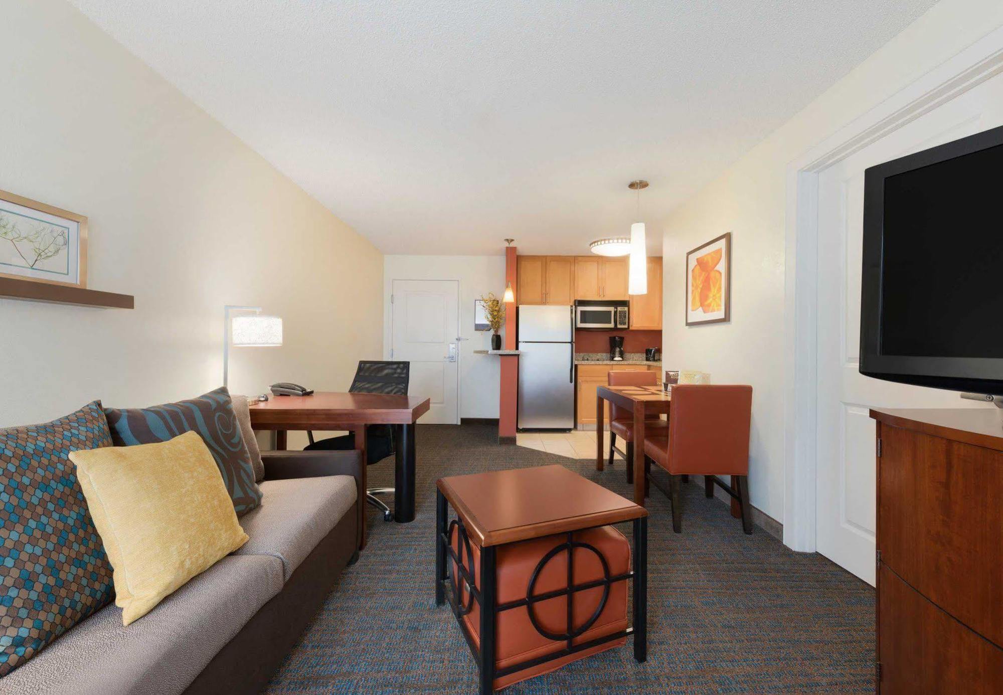 By Marriott Downtown/bricktown 3* Oklahoma City